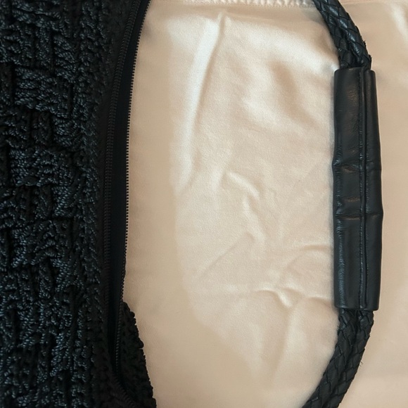 THE SAK -BLACK BAG  BODY:100%POLYPROPYLENE STRAP: 100% LEATHER LINING:100% NYLON - Picture 5 of 9